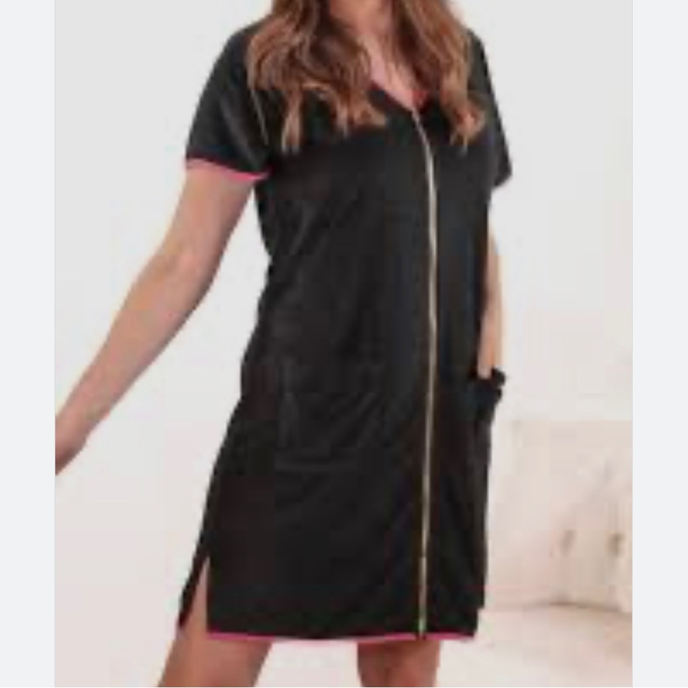 Black and Pink Women's Zip-Up Sleepwear